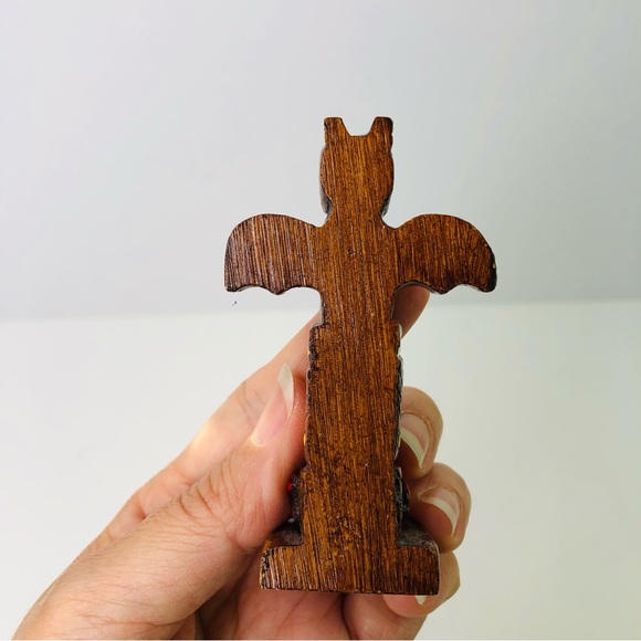 Edmund Wolf, Jr. Resin Reproduction of Original Canadian Totem Pole 3.2" high - Picture 7 of 7